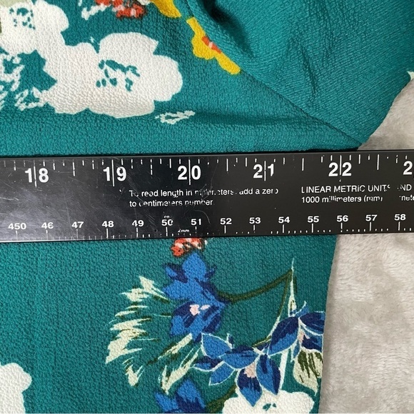 NWT Liberty Love Tunic 3/4 Roll Tab Sleeve Floral Blouse Size XL - Picture 7 of 9